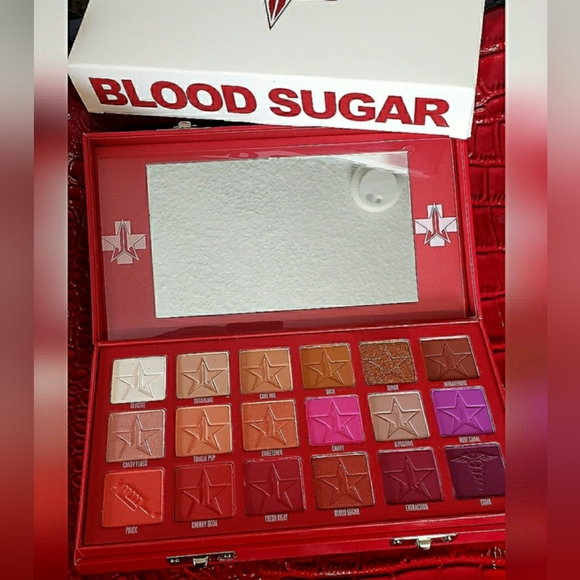 Jeffree Star Blood Sugar Eye Shadow Palette 18 Matte Metalic & Foil Finishes NIB - Picture 4 of 12